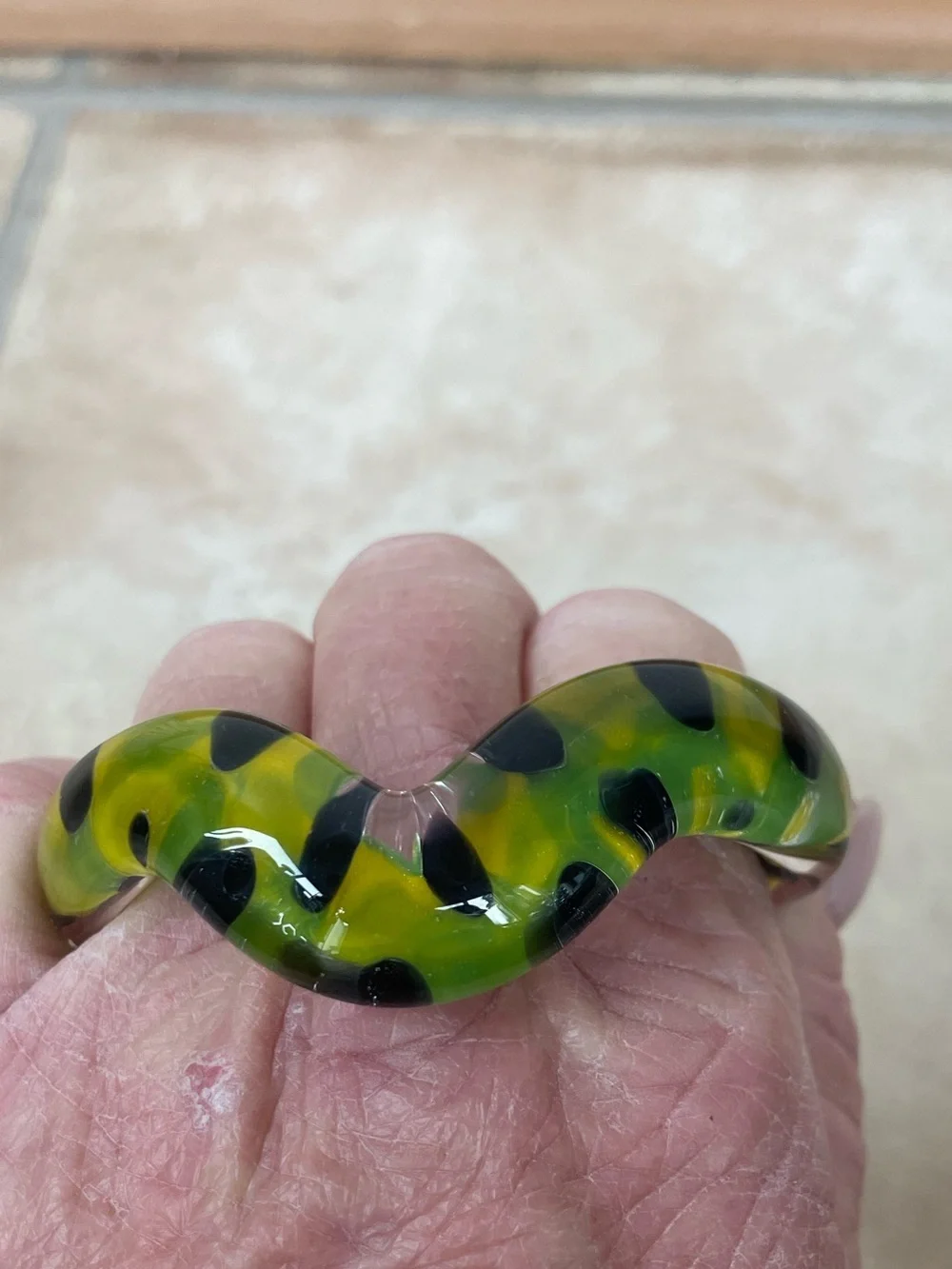 Vintage Retro green black snake design glass v shaped open bangle bracelet
